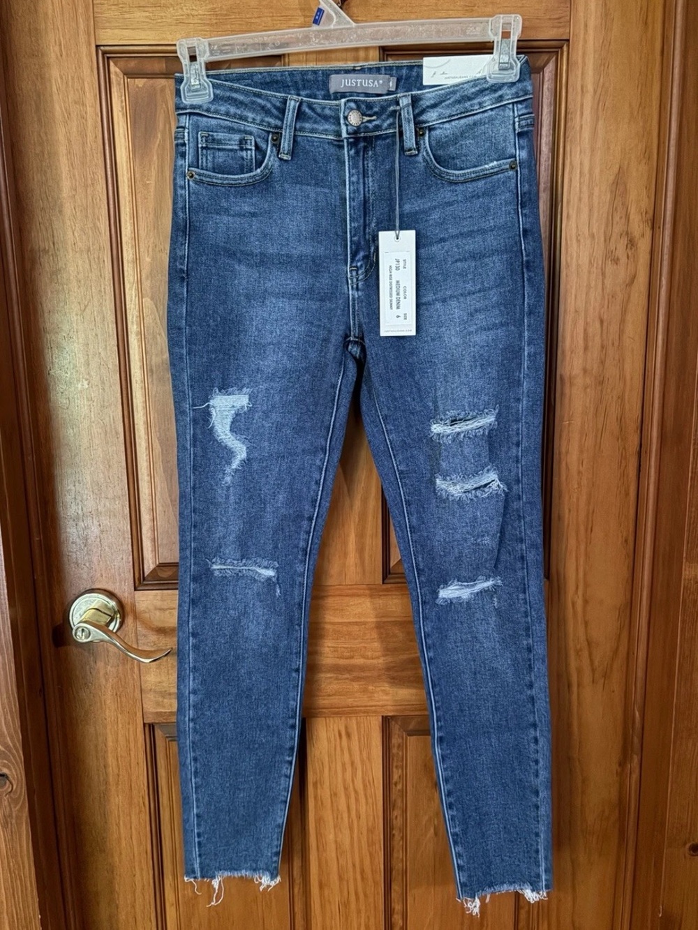 Just USA Jeans Women’s SZ 6 Distressed Skinny High Rise Raw Hem Medium Wash NWT
